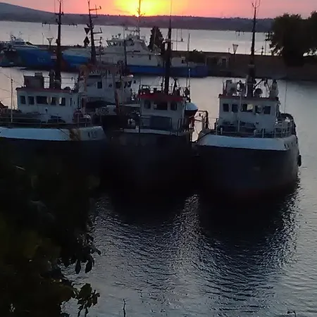 弗提尼2号旅馆 3* 索佐波尔